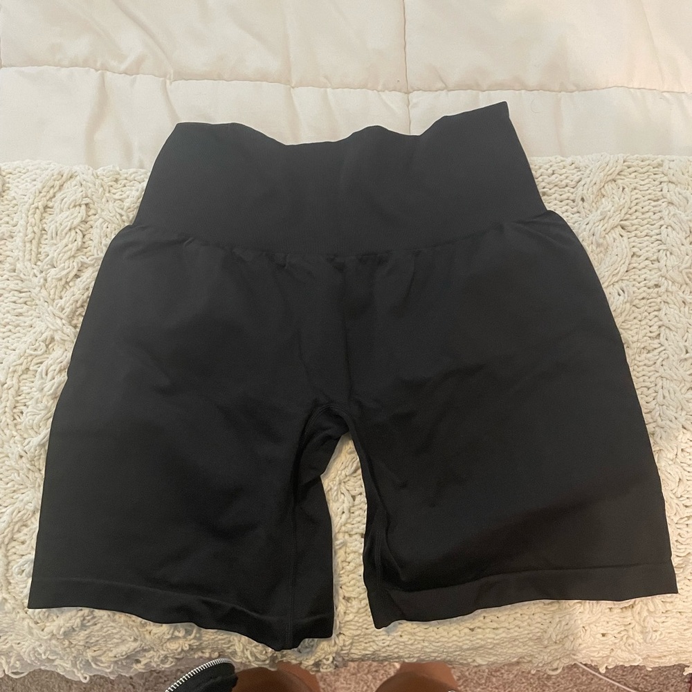 NVGTN seamless shorts
